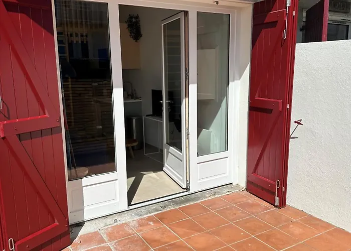 Le Petit Basque, - Bar - Restaurant