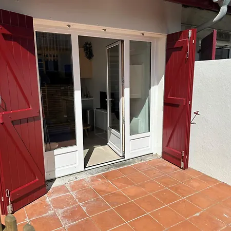 Le Petit Basque, - Bar - Restaurant