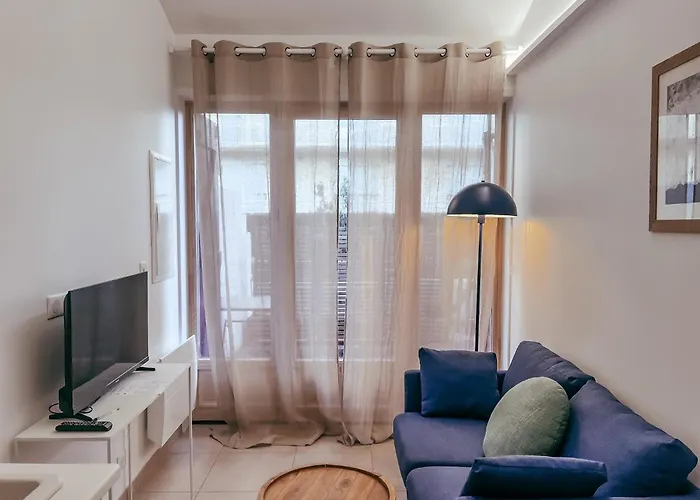 Le Petit Basque, - Bar - Restaurant